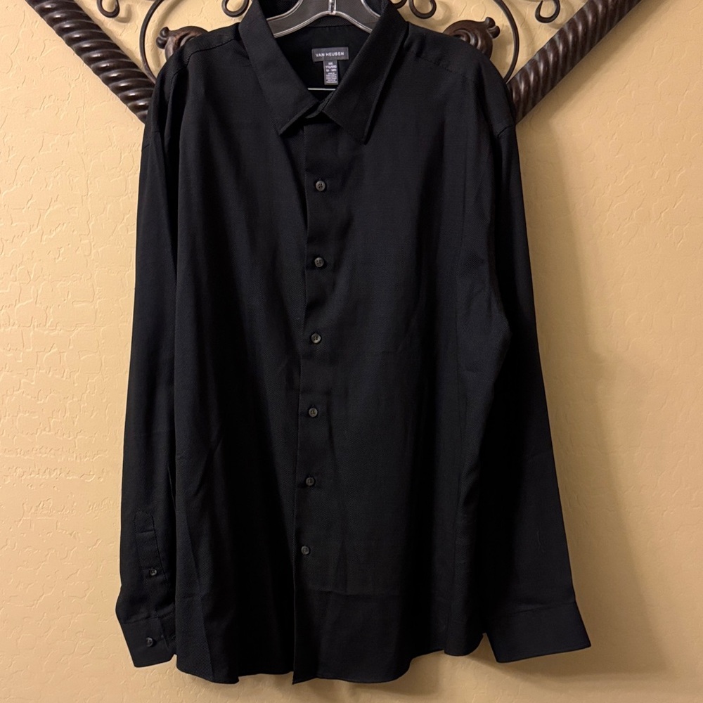 Van Heusen Men's Black Casual Button Down Shirt